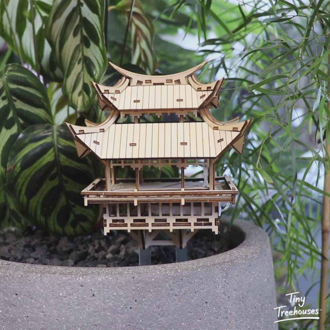Tiny Treehouses Temple Of Joy – Kit Maquette Bois Avec Éclairage LED – Construction Miniature 1:100 – Cadeau Adulte Ado 15+ – Loisir Créatif